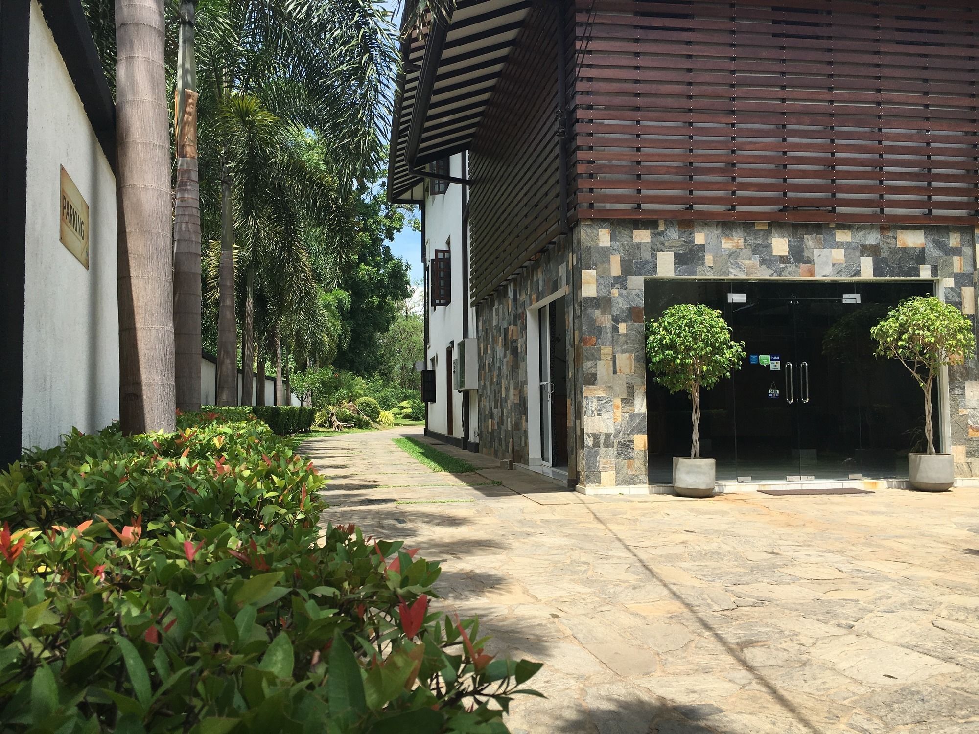 Mapakada Village - Mahiyanganaya Exterior photo
